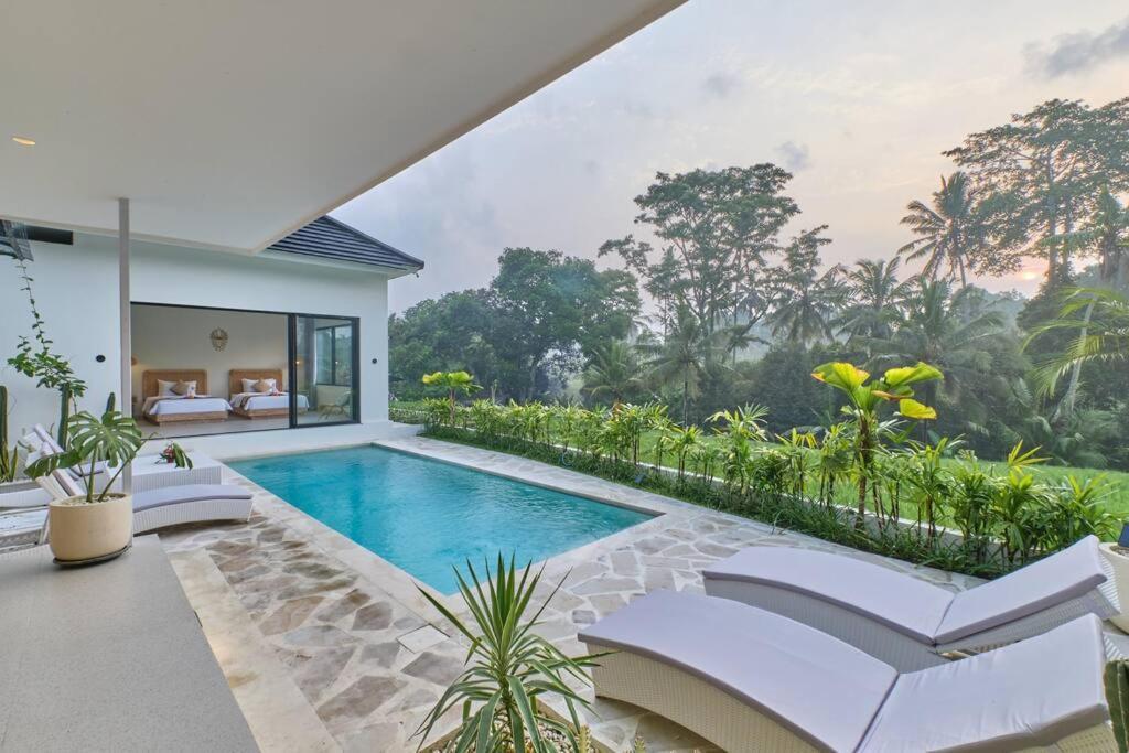 Newly! 3Bdr Modern Villa Close To Ubud Center Екстер'єр фото