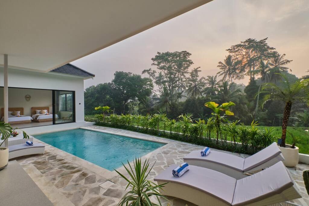 Newly! 3Bdr Modern Villa Close To Ubud Center Екстер'єр фото